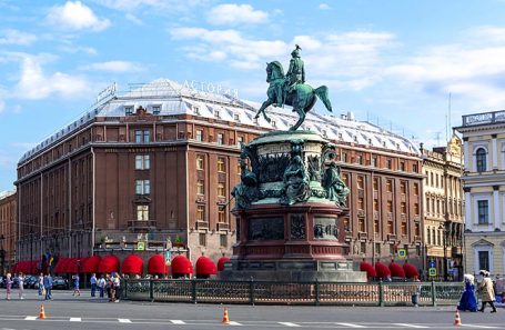 Гостиница «Астория» в Санкт-Петербурге.