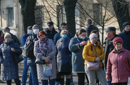 Пассажиры наземного транспорта Киева во время вспышки коронавируса.