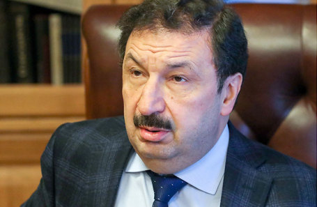 Владимир Мау.