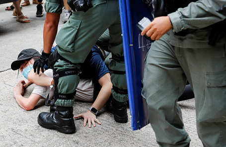  Демонстрация протеста в Гонконге против принятия закона о национальной безопасности.