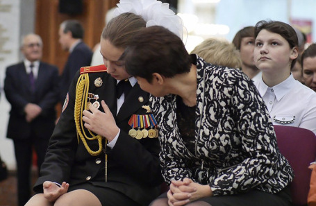 На церемонии награждения победителей смотра-конкурса за лучшую организацию патриотического воспитания. Архив.