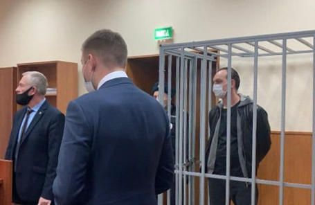 Михаил Хабаров (справа).