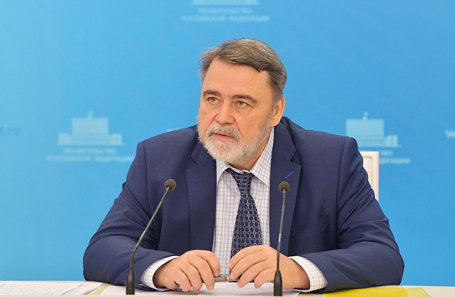 Игорь Артемьев.