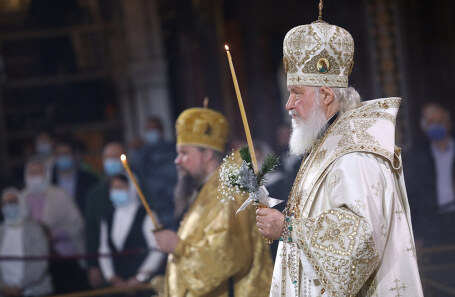 Патриарх Московский и всея Руси Кирилл во время Рождественского богослужения в храме Христа Спасителя.