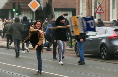 Протесты в Амстердаме.