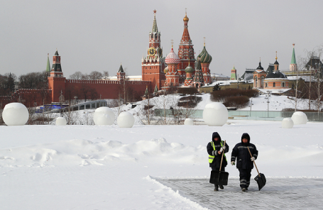 Снегопад и ледяной дождь стали причиной транспортного коллапса и задержки 39 рейсов в Москве