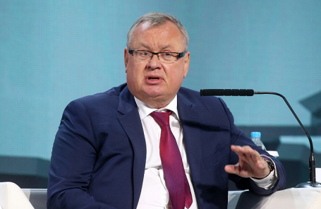 Президент — председатель правления ВТБ Андрей Костин.
