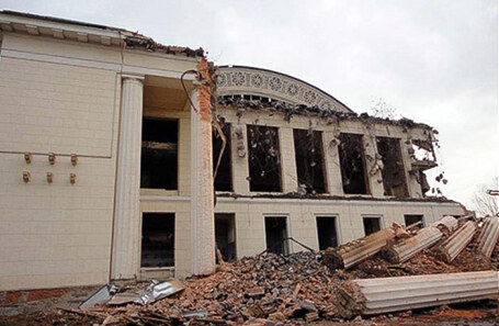 Снос плавательного бассейна «Динамо». Москва, 2010 год.