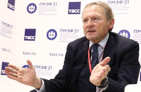 Борис Титов.
