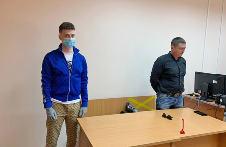 Андрей Бурим с адвокатом Вадимом Туровым (слева направо).