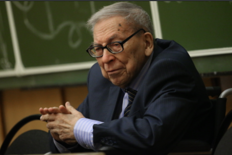 Ясен Засурский.