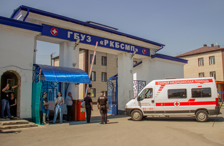 Въезд на территорию Республиканской клинической больницы скорой медицинской помощи, где из-за поломки кислородной системы погибли пациенты с коронавирусом.