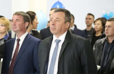 Игорь Редькин (в центре).