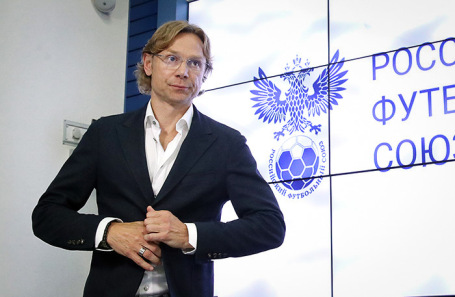 Валерий Карпин.