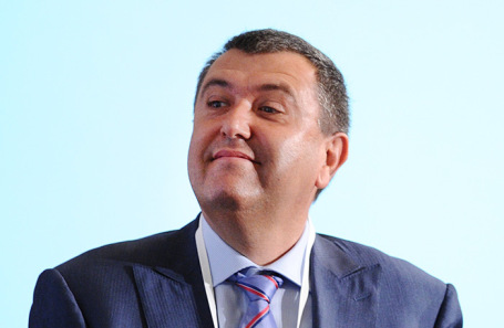 Алишер Аминов.