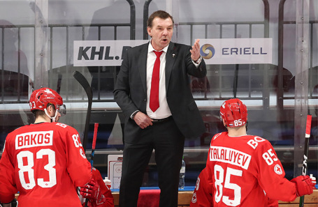 Олег Знарок.