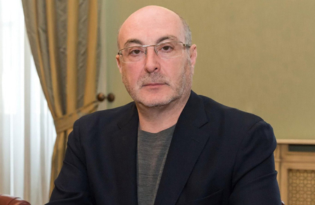 Михаил Болотин.
