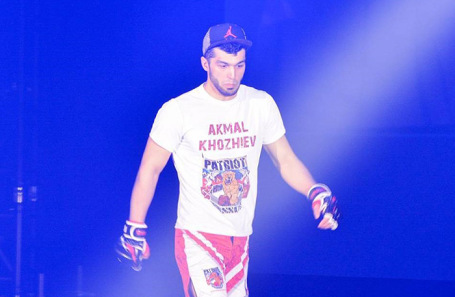 Акмал Хожиев.