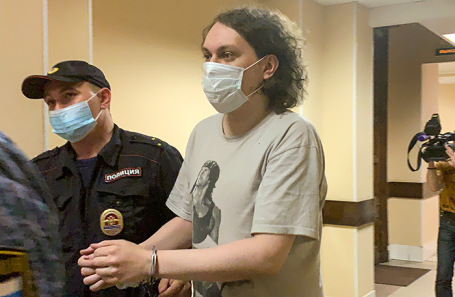В поддержку арестованного блогера Хованского выступили другие блогеры и музыканты