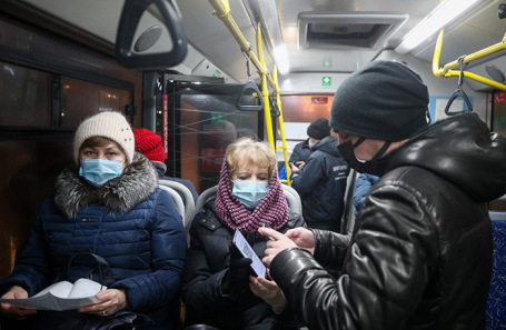 Проверка QR-кодов в Казани.