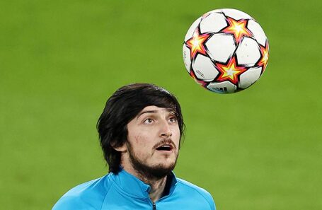 Сердар Азмун.