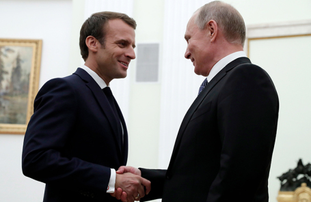 Владимир Путин и Эммануэль Макрон.