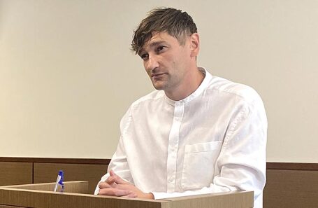 Олег Навальный.