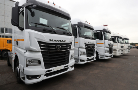 Концерн «Даймлер АГ» приобрел 10% акций российского производителя грузовых автомобилей ОАО «КАМАЗ» — ДРАЙВ