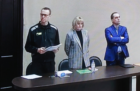 Алексей Навальный (слева). 