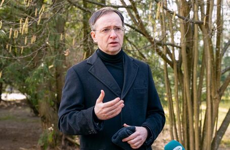 Глава российской делегации Владимир Мединский.