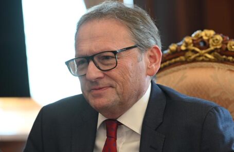 Борис Титов.