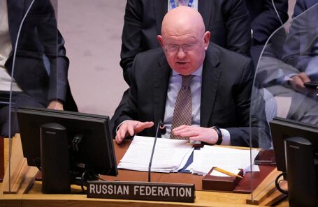 Постпред России при ООН Василий Небензя на экстренном заседании Совета Безопасности.