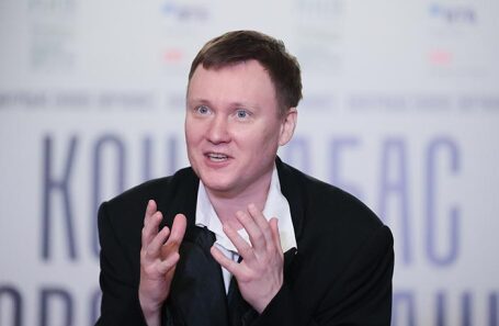 Артем Волобуев.