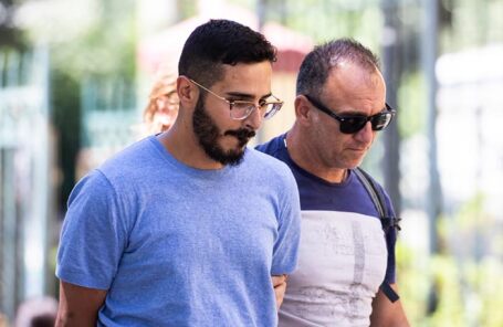  Саймон Леваев (слева).