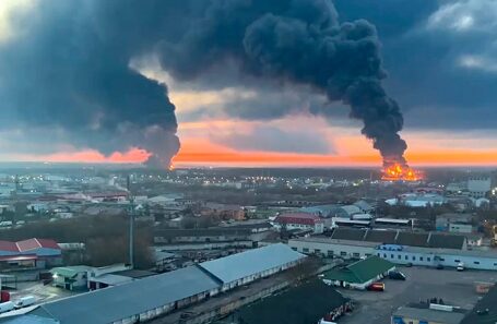 Пожар на территории нефтебазы в Брянске.