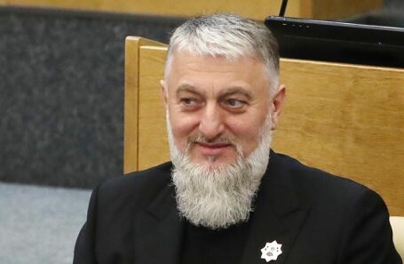 Адам Делимханов.