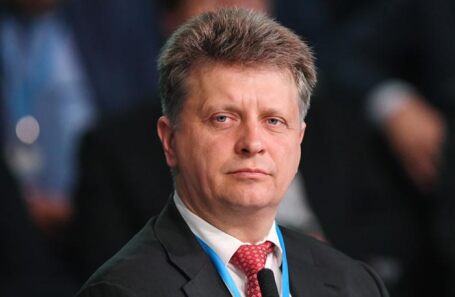 Максим Соколов.