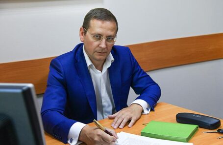 Адвокат Сергей Бычков.