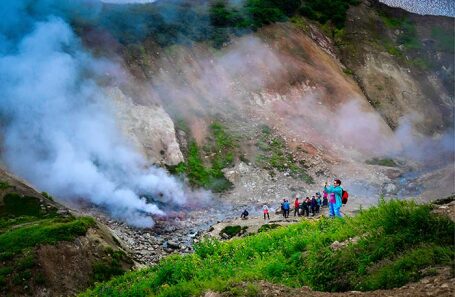 Малая долина гейзеров на Камчатке.