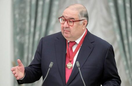 Алишер Усманов.
