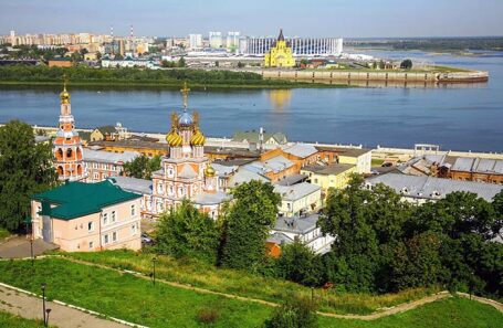 Вид на Нижний Новгород с набережной Федоровского.