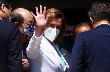 Нэнси Пелоси в Тайбэе