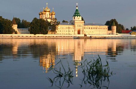 Иппатьевский монастырь в Костроме.