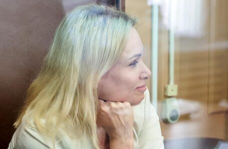 Марина Овсянникова.