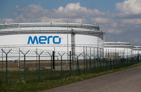 Нефтехранилище в Чехии.