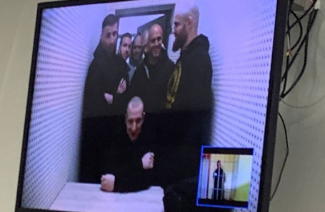 Осужденные сотрудники ФСБ на рассмотрении апелляции во Втором западом окружном военном суде по видео-кнференц-связи из СИЗО.
