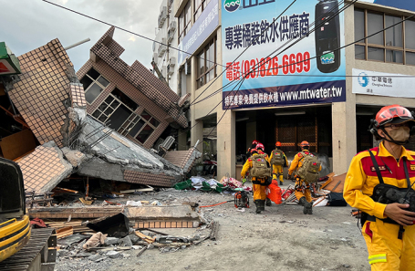 Последствия землетрясения магнитудой 6,8 в Юйли, округ Хуалянь, Тайвань.