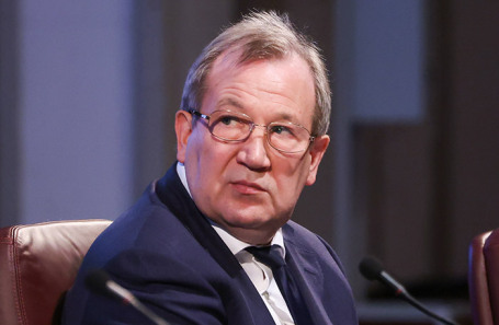 Геннадий Красников.