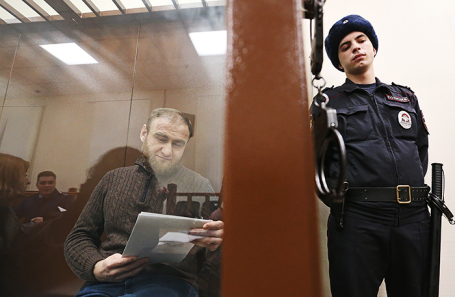 Бывший член Совета Федерации от Карачаево-Черкесии Рауф Арашуков (слева).
