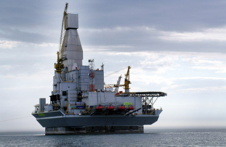 Морская платформа «Орлан» для добычи нефти и газа на шельфе Сахалина.